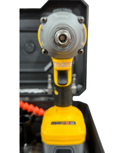 Vista frontal de la llave de impacto Acker Tools 320Nm, mostrando su estructura robusta, salida de impacto de 1/2 pulgada y diseño ergonómico