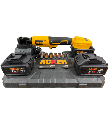 Llave de trinquete inalámbrica Acker Tools de 21V y 130Nm junto a sus 3 baterías de litio de 3.0Ah, ideal para trabajos profesionales continuos y exigentes.